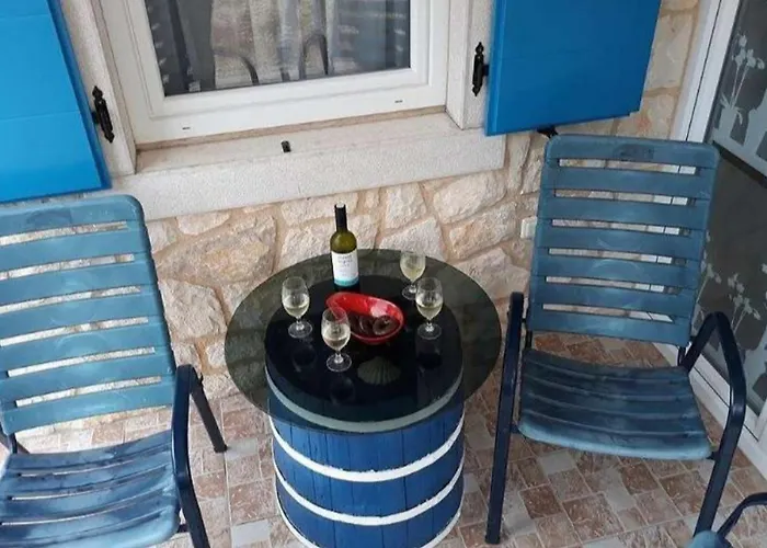 Holiday home House With A Parking Space Nska - Krk - 25084 *